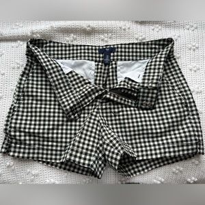 Gap 3 inch gingham black and white size 0 shorts like new, never worn